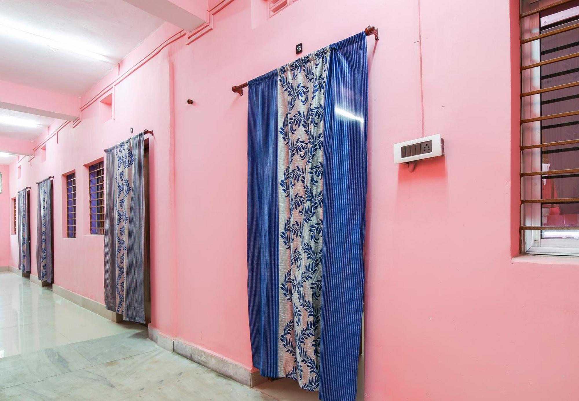 Collection O Nit More Adityapur Formerly Hotel Subheksha جمشيدبور المظهر الخارجي الصورة